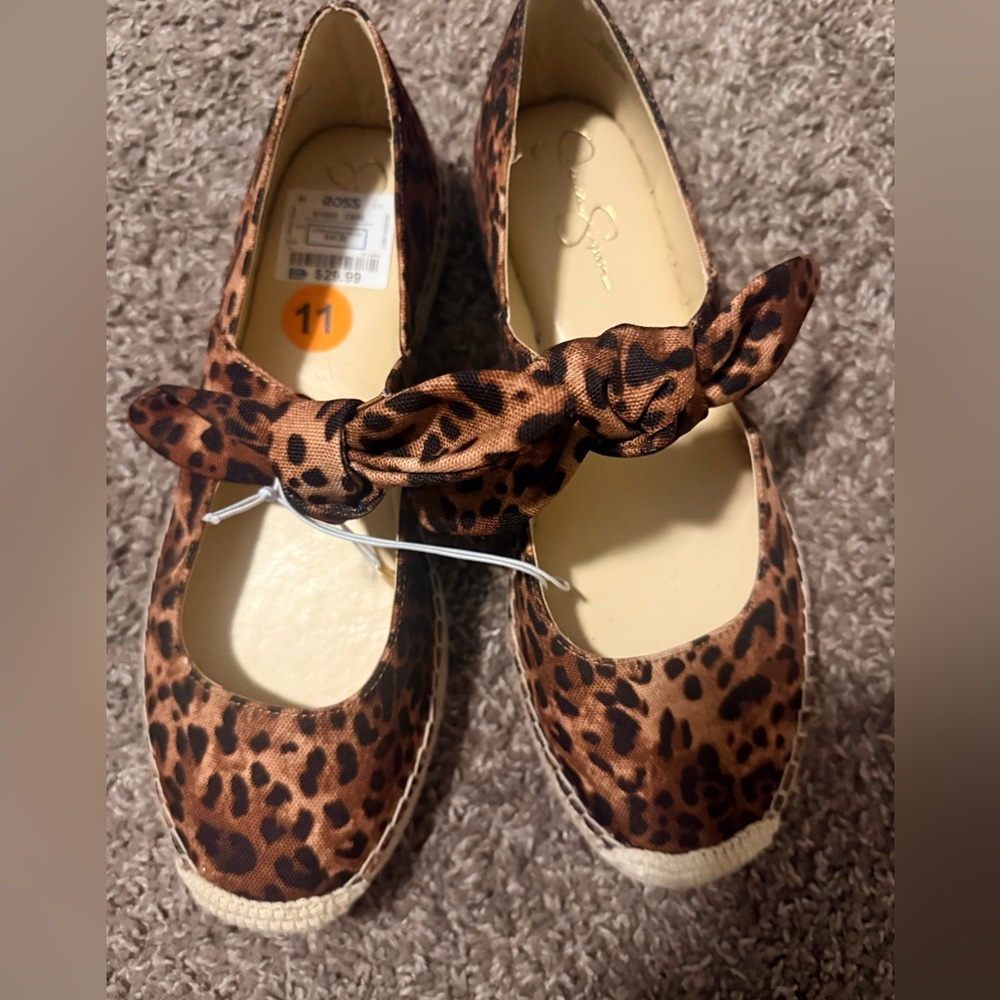 *NWT* Leopard Print Shoes with Bow